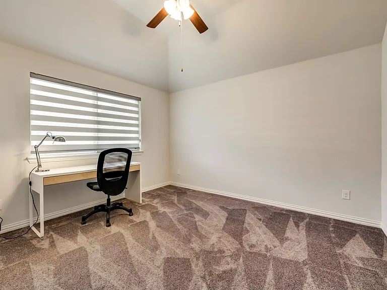 2480 Cathedral Dr — Photo 19