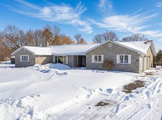 30 Castle Harbour Dr, Scugog, ON L9L1P5
