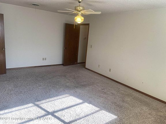 3rd image of 7401 Imperial Dr