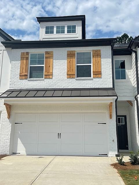 Beautiful 2 story Townhome For Rent