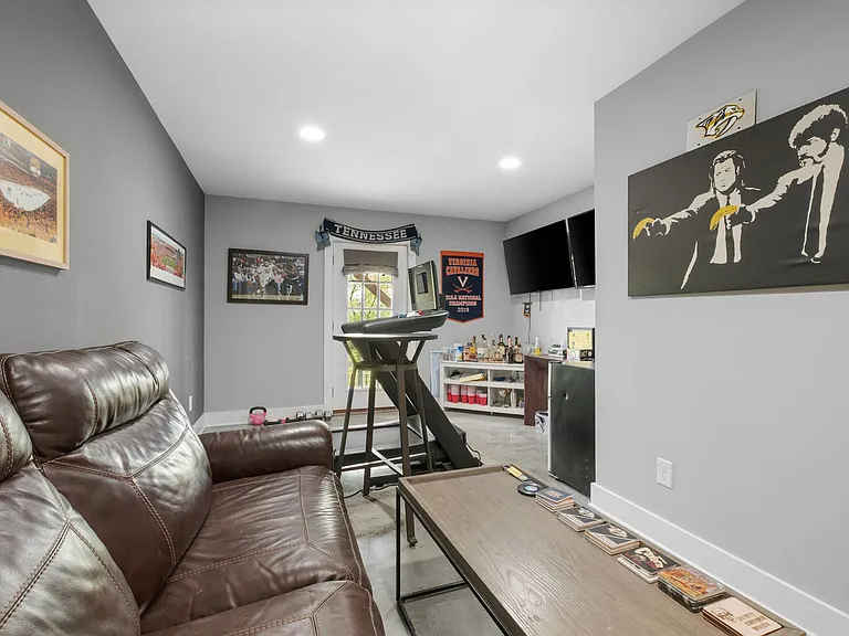 5505 Knob Rd — Photo 31