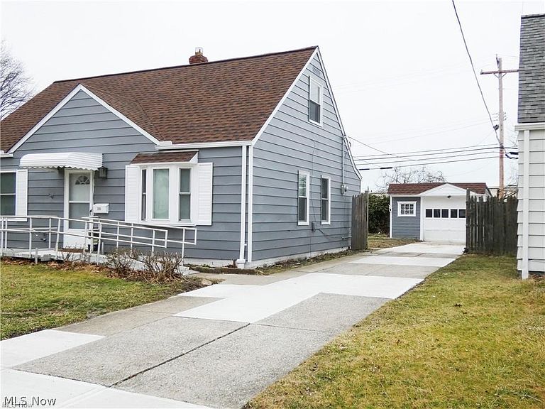 Listing photo 3