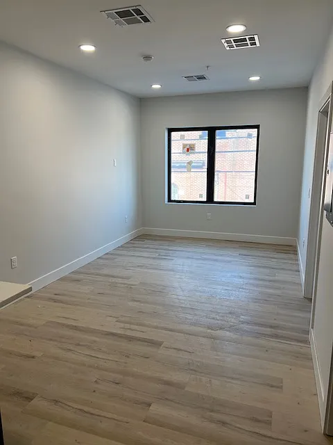 2 bed, 850 sqft, $1,750 — Photo 3