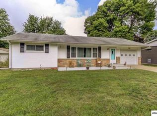 1261 Richland Ave, Lincoln, IL 62656