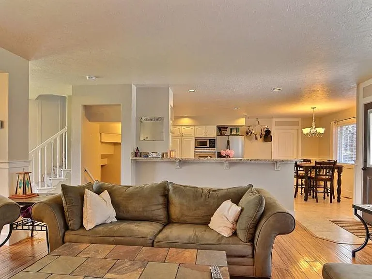 5110 W 6th Street Rd — Photo 4