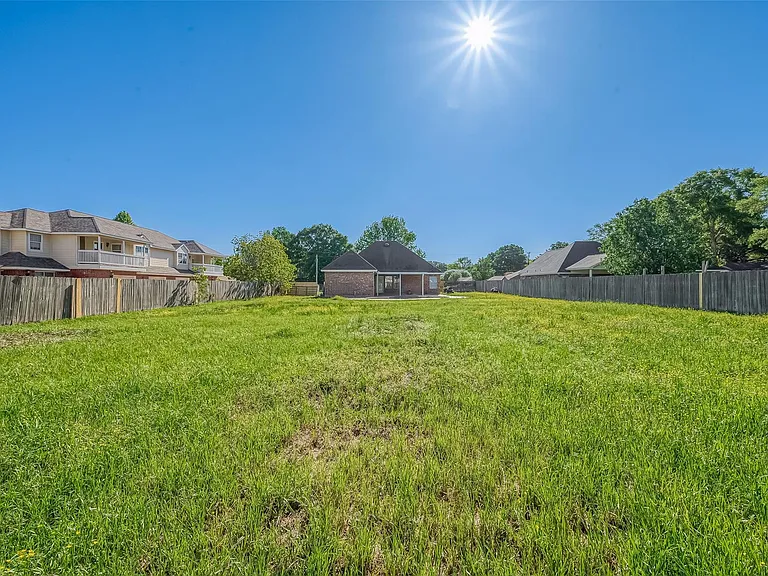 1189 Lovett St — Photo 44