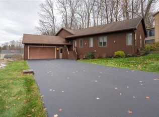 5451 Springview Dr, Fayetteville, NY 13066