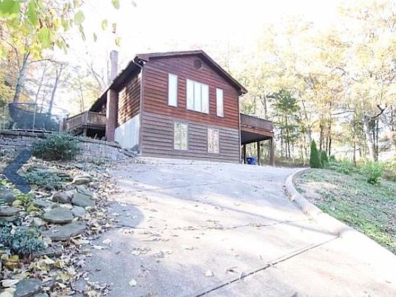 3rd image of 1700 W Forest Ln