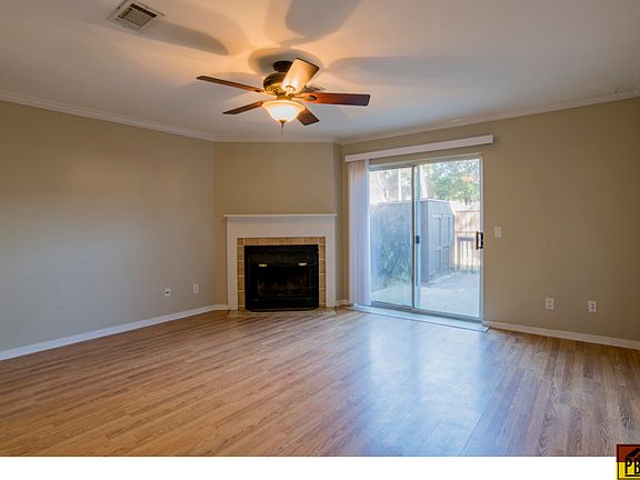 3rd image of 3841 Belle Meade Ct APT B
