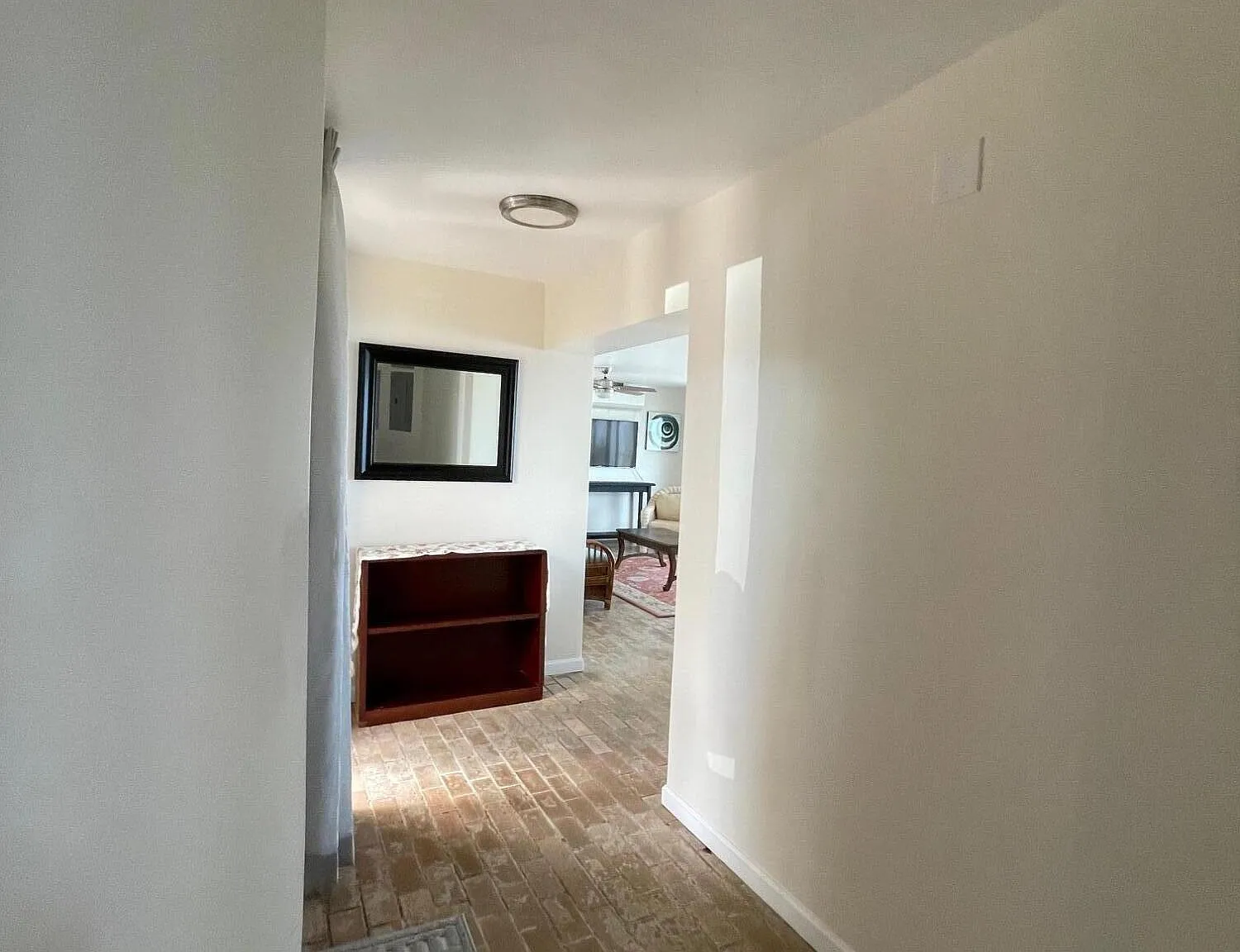 2 bed, 1200 sqft, $4,000 — Photo 3