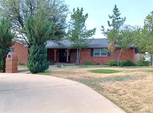 1213 Dallas St, Plainview, TX 79072