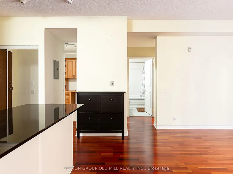 4196 Dundas St W #209 — Photo 15