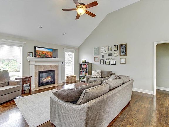 5th image of 2202 NE 24th St