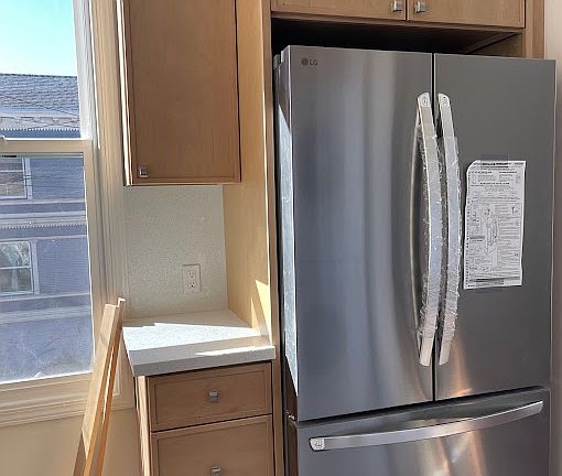 4th image of 401 Miguel St
