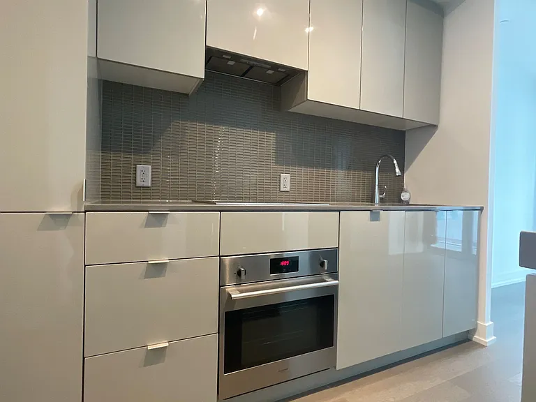7 Grenville St #5213 — Photo 4