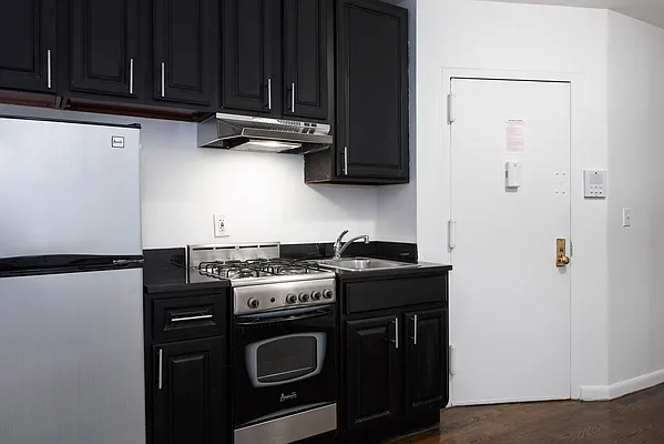 Rented by Compass | media 3