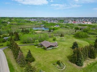 14 NW Nagway Ct, Rocky View County, AB T3R 1A1