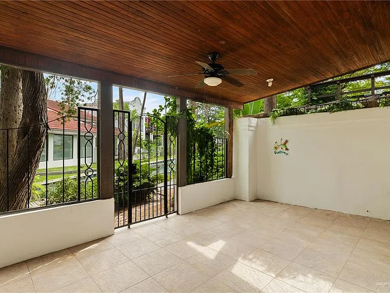110 E Shasta Ave — Photo 17