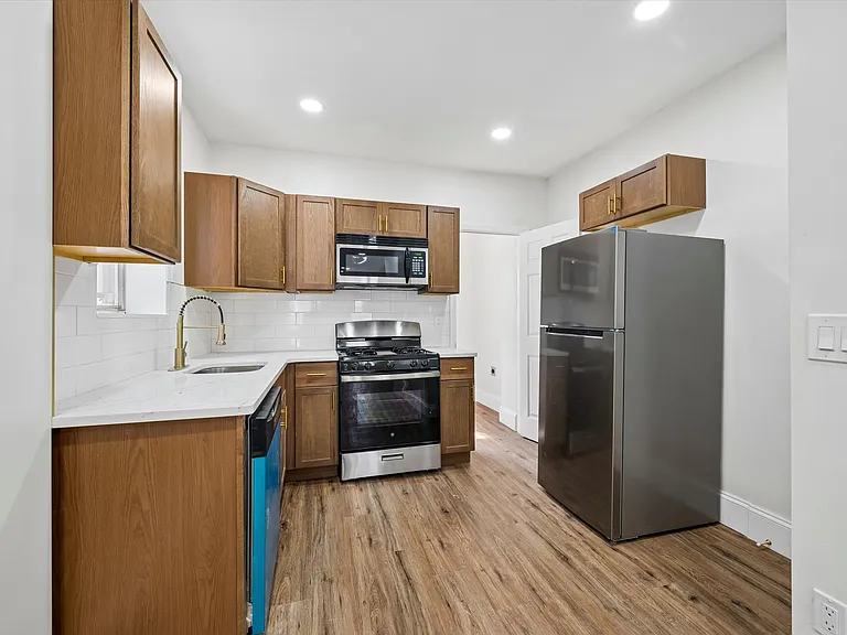 5618 Malcolm St — Photo 14