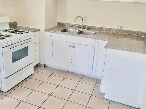 15908 Sherman Way, Van Nuys, CA