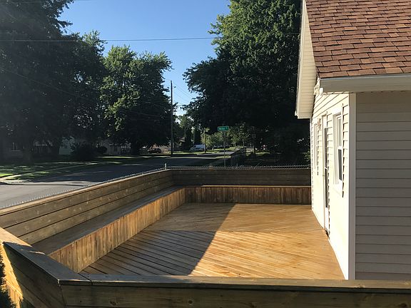Large Front Deck