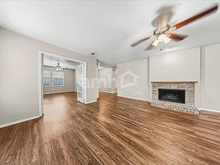301 Azalea Dr — Photo 7