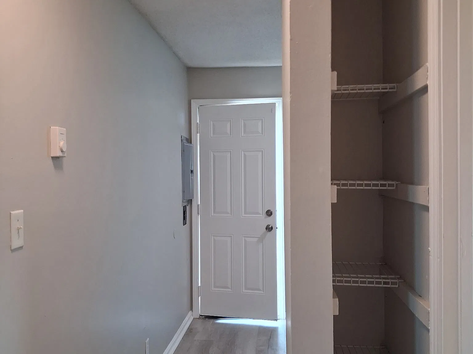 2 bed, 725 sqft, $899 — Photo 4