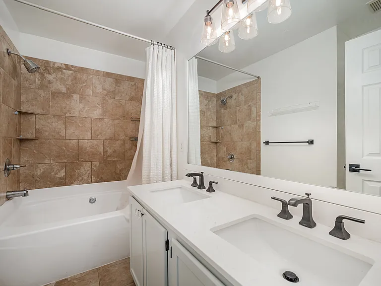 2743 Dilworth Heights Ln — Photo 15