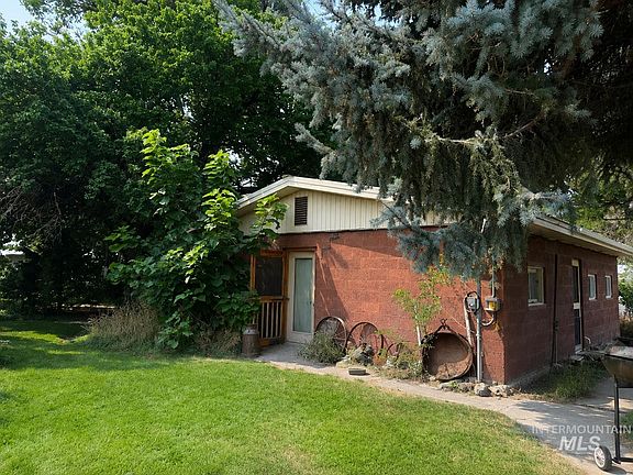2nd image of 377 S Davis Rd