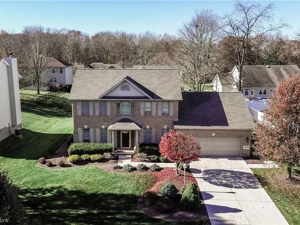 222 Misty Woods Ct, Struthers, OH 44471