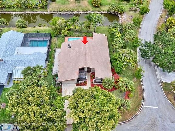 3rd image of 8815 NW 17th Mnr