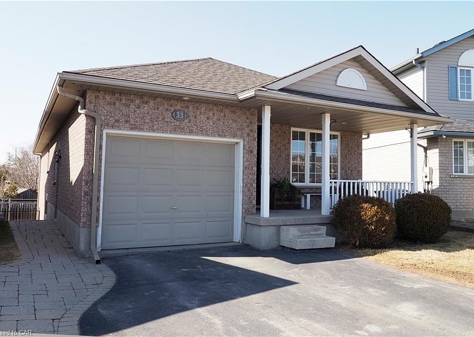 1st image of 33 Boulder Cres