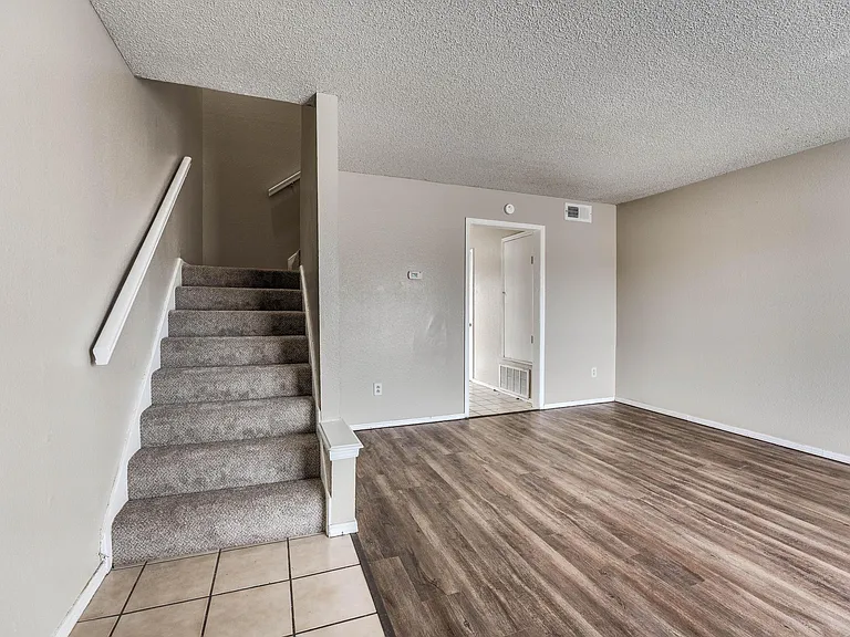 174 Clay Dr #160 — Photo 3