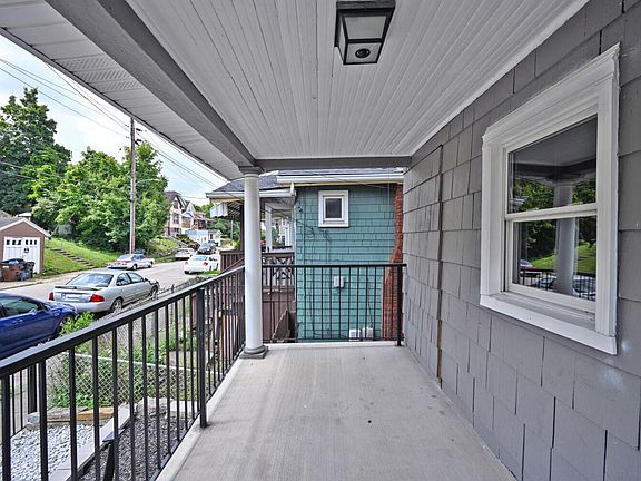 3rd image of 221 W 13th St