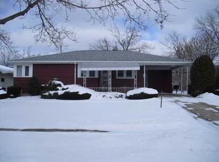 32 Idlewood Dr, Tonawanda, NY 14150