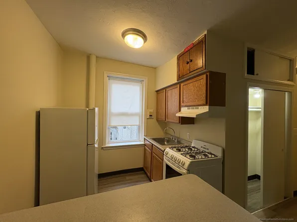 161 Kelton St APT 14, Boston, MA 02134