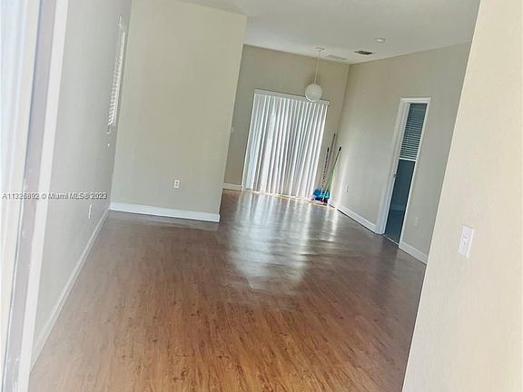 4th image of 374 NE 26th Ave Unit 201