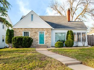 2207 Highland Pkwy, Saint Paul, MN 55116