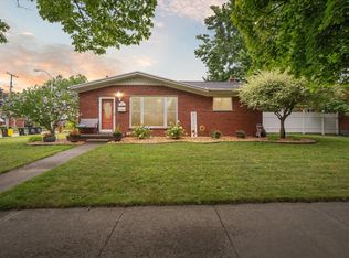 3101 Maxwell St, Trenton, MI 48183