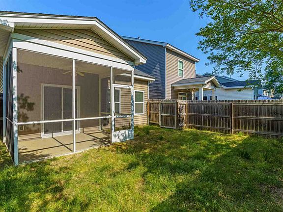 5th image of 310 Forest Green Dr