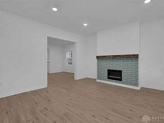 4th image of 1021 Clover St