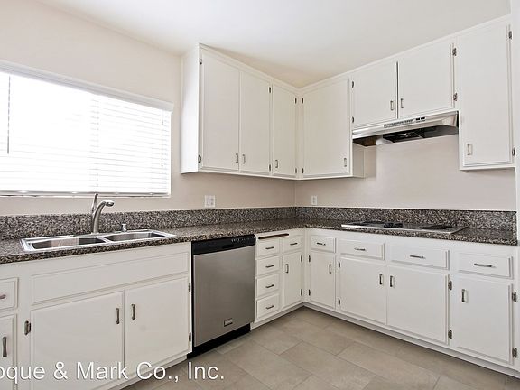 2nd image of 845 20th St APT 202