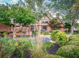 1780 Abbotsford Green Dr, Powell, OH 43065