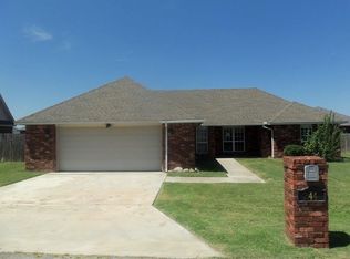 244 Glover Cir, Elgin, OK 73538