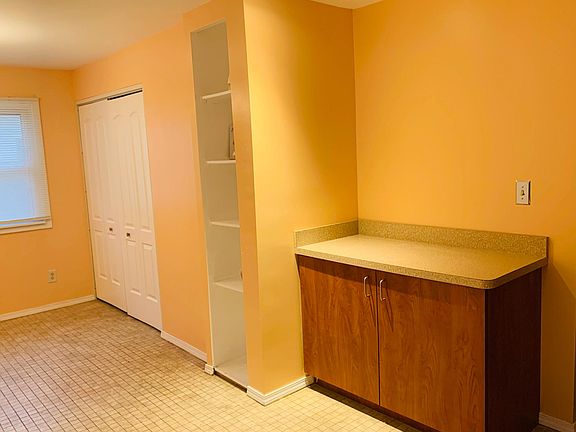 5th image of 2508 Bannister St