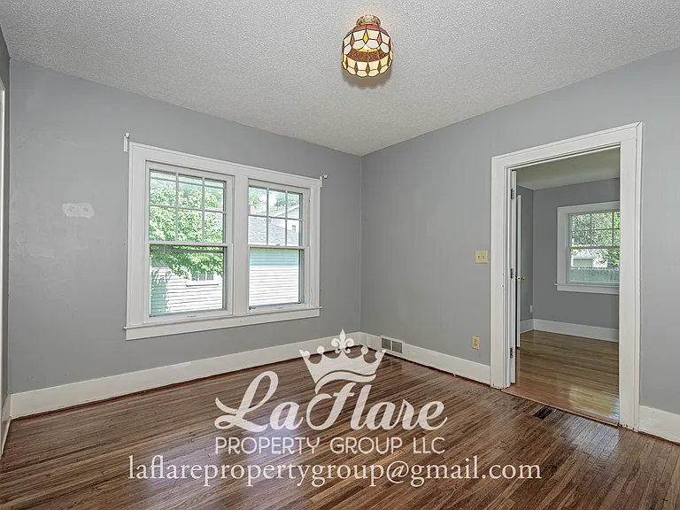 613 Locust St — Photo 6