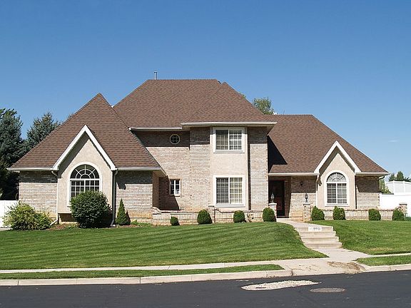 2nd image of 9801 N Meadow Dr