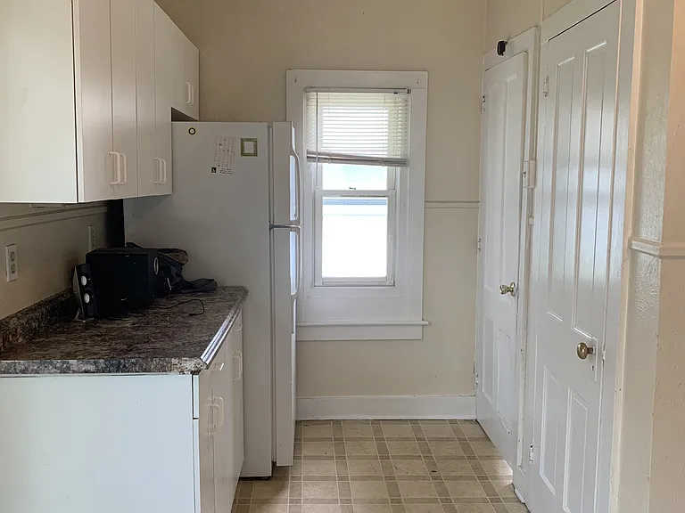 1009 Broad St #L — Photo 8