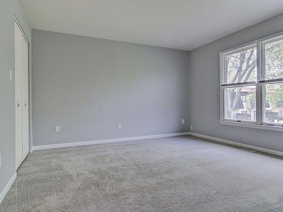4th image of 6080 Delaware Dr