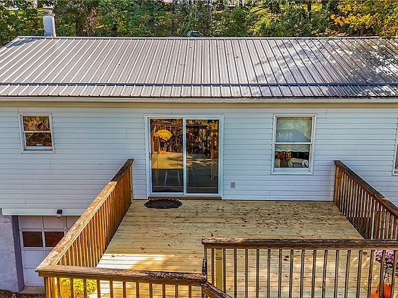 3rd image of 335 Welsh Rd
